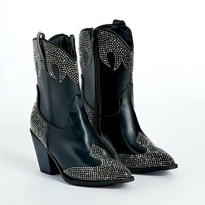 NEW (Top Moda) brand Black leather cowboy boots with rhinestone flames